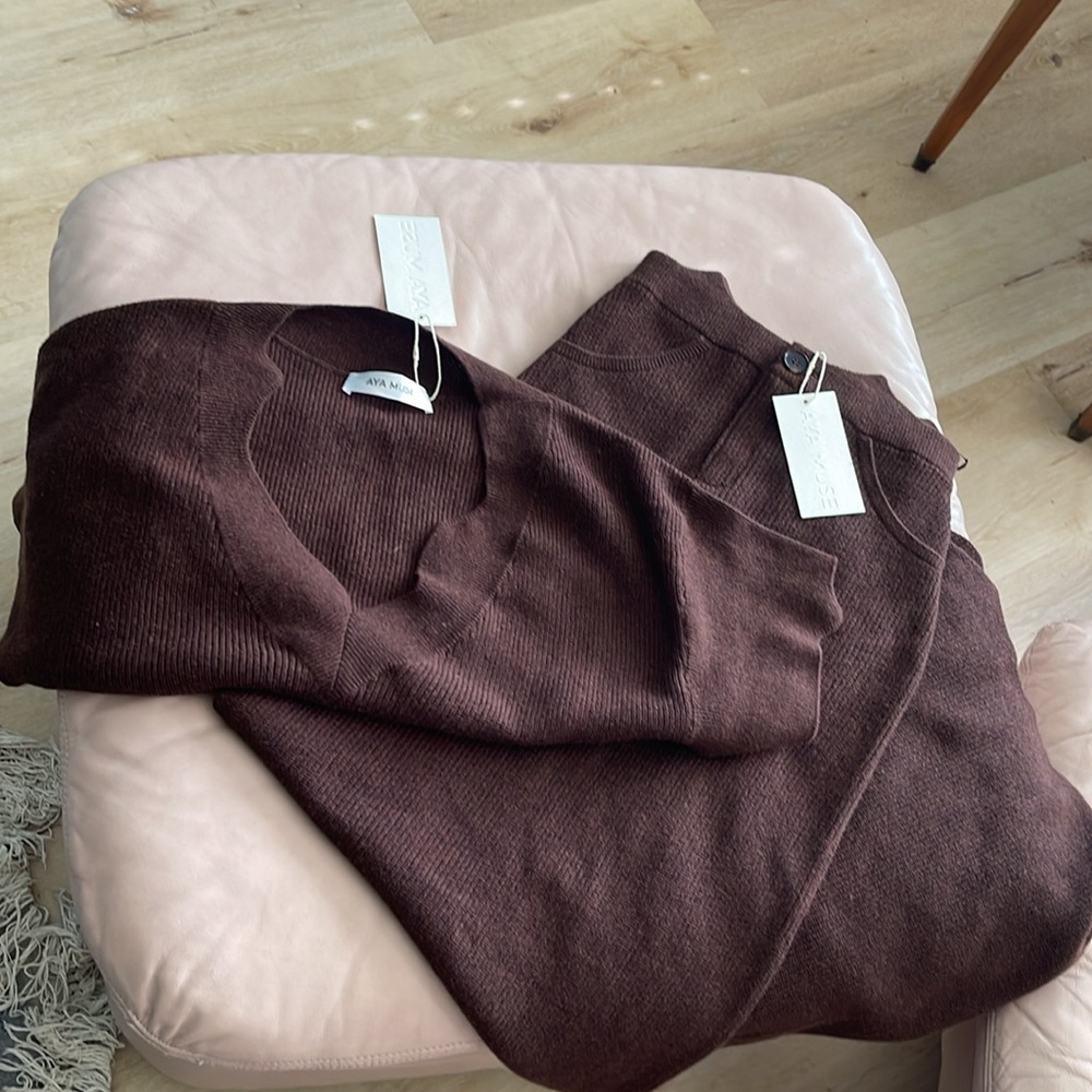 AYA MUSE Vola Skirt and matching top in chocolate 100% Royal Cashmere- NWT- xs